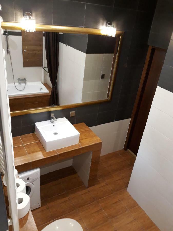 Apartament Pod Aniolami Na Starowce W Radomiu Екстер'єр фото